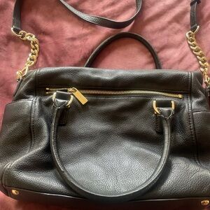Elegant Black Leather Handback by Michael Kors